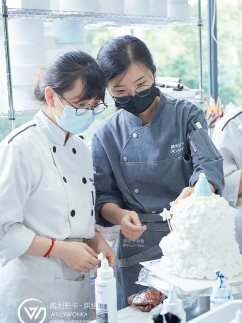 女孩学点什么手艺能用一辈子 女孩学啥技术最有出路