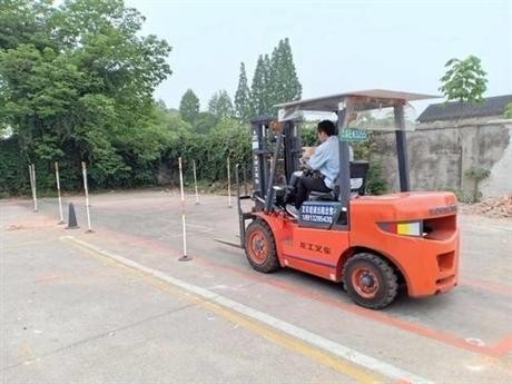 宜春本地招聘叉车司机吗 宜春市哪里考叉车证的地址