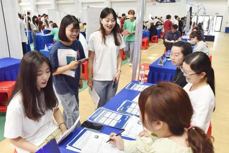 扬州本地人有招聘信息吗 扬州哪里有招聘会