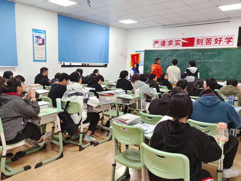 无锡本地复读公司招聘吗 无锡复读学校什么时候开学