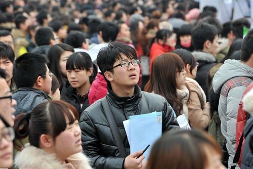 毕业在家呆了三年怎么找工作 大学生毕业3年呆在家