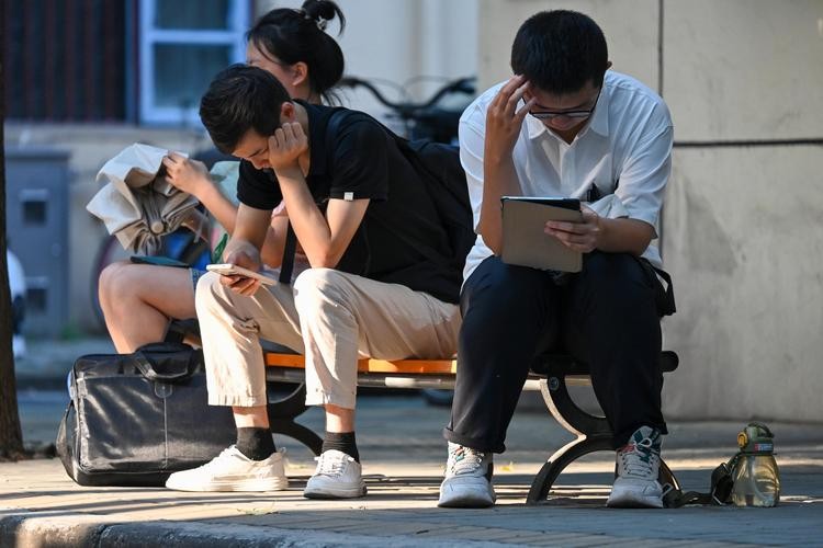 没学历很难生存吗 没学历的人