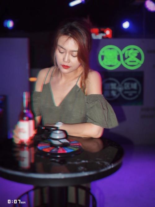 女朋友夜场兼职怎么安慰 女朋友去酒吧兼职