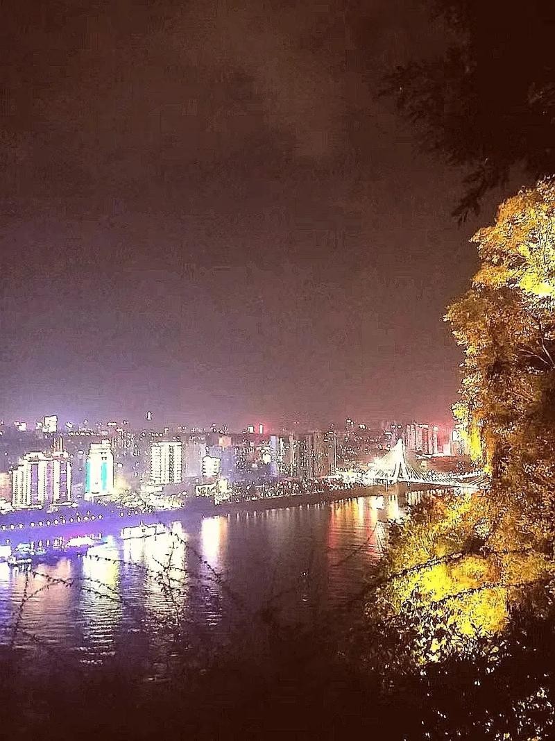 宜昌江边夜场在哪里啊 宜昌江景夜景