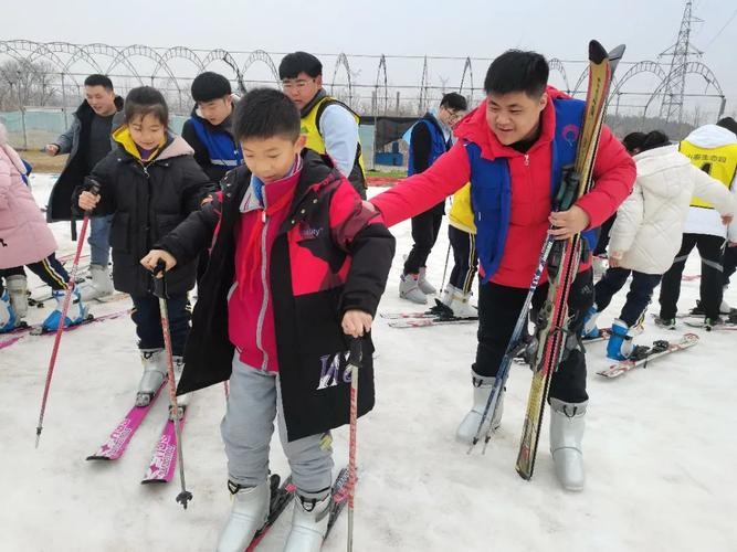 文登滑雪夜场价格多少 文登滑雪夜场价格多少钱一小时