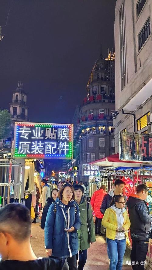 江汉路有什么夜场电影 江汉路夜市在哪儿